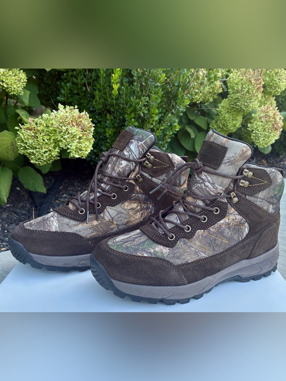 Ozark Trail Boots Men's 10.5 Mid Waterproof Camo Hiking / Work MNOT42AG003 CLEAN